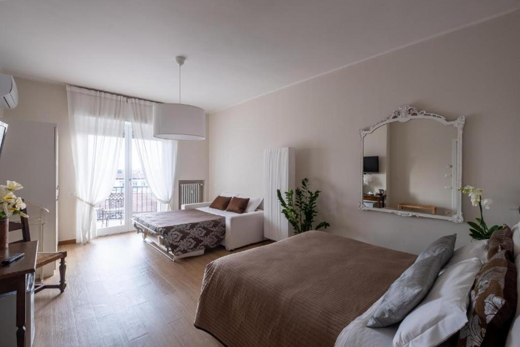 Cute And Cozy Apartment Train Station แบร์กาโม ภายนอก รูปภาพ